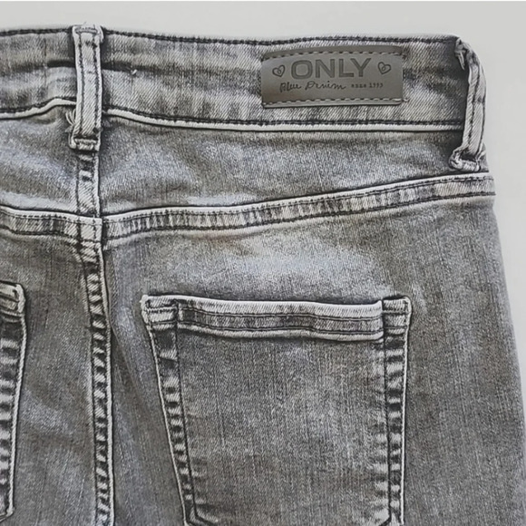 ⭐️3/ $30⭐️ ONLY Women's Onlblush Mid Skinny Raw Hem Jean Grey Wash Denim Sz M/32 - Picture 7 of 16